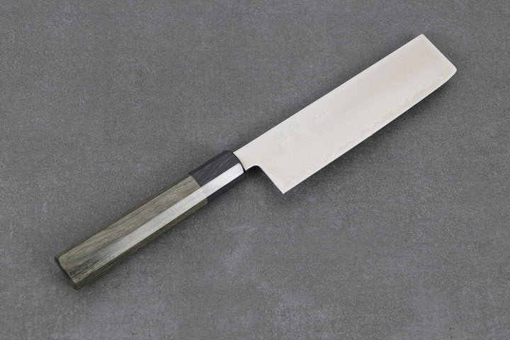 Nakiri mit polierter Klinge