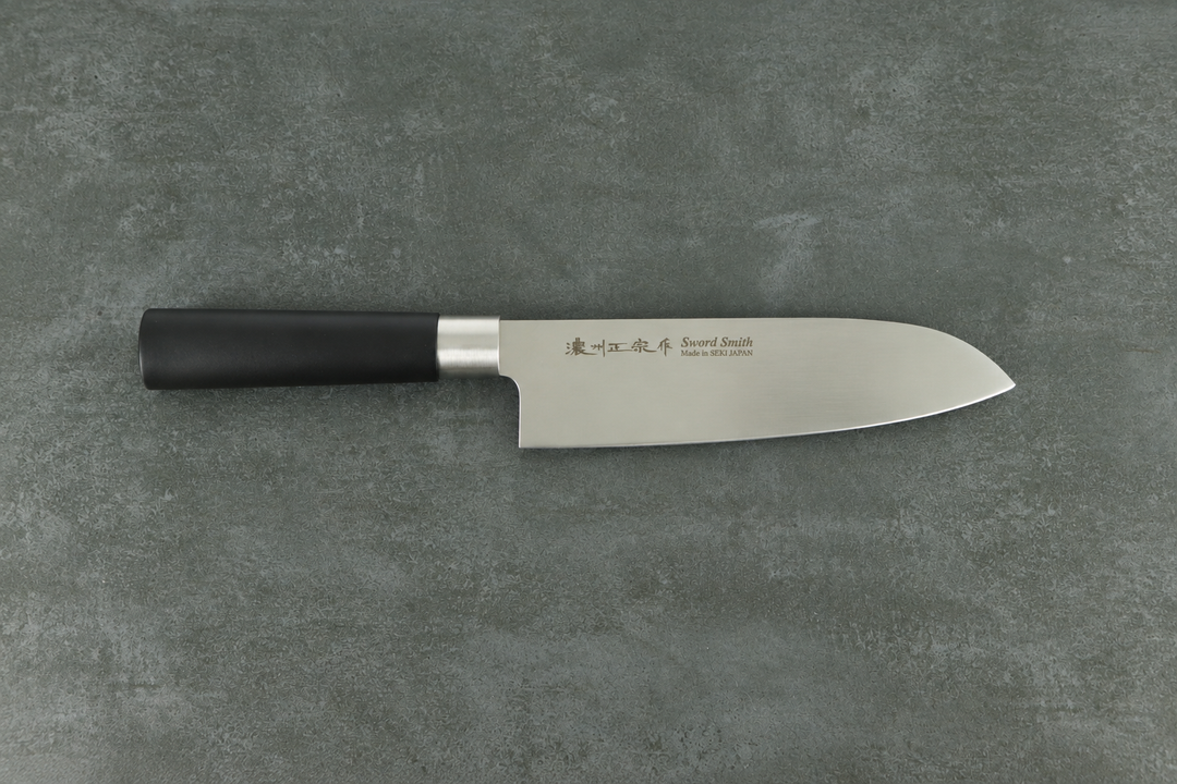 Japanisches Santoku-Messer 17 cm mit schwarzem Griff