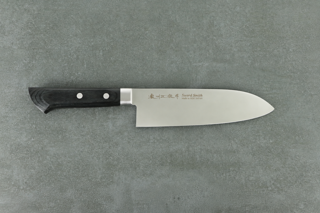 Santokumesser aus traditionellem harten Klingenstahl