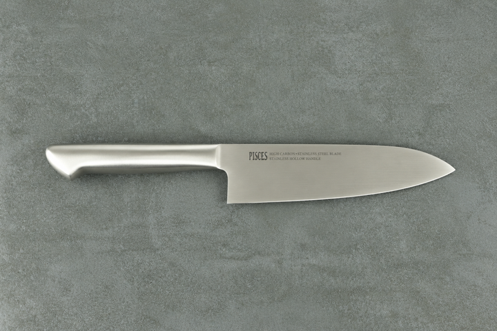 Japanisches Santokumesser mit westlichem Edelstahlgriff