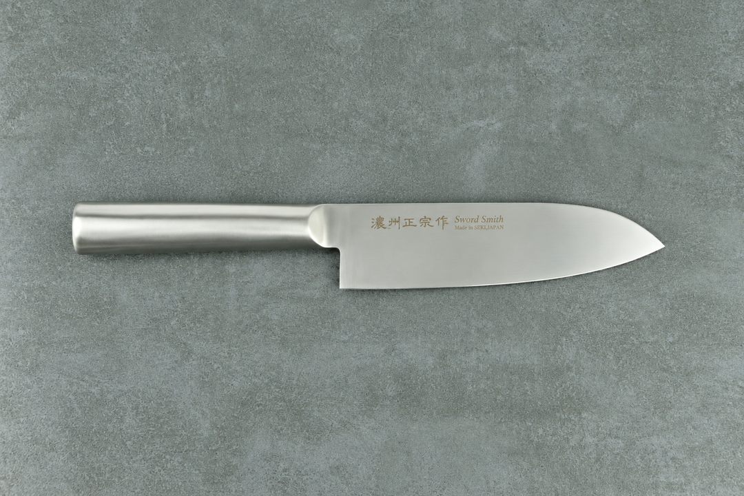 Japanisches Santoku 17 cm mit Edelstahlgriff