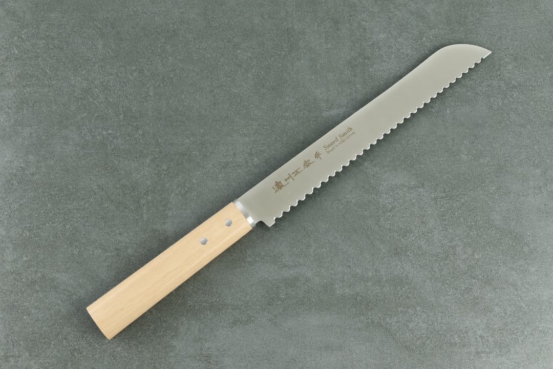 Brotmesser aus Japan mit 20 cm Klinge