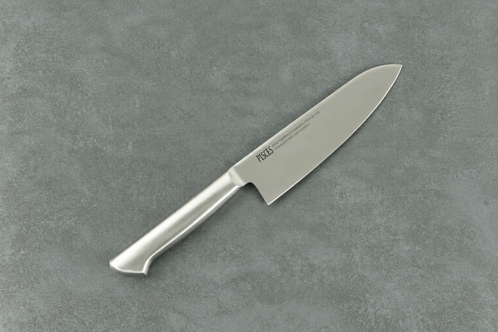 Japanisches Santokumesser mit westlichem Edelstahlgriff