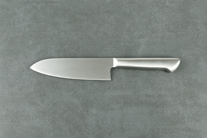 Japanisches Santokumesser mit westlichem Edelstahlgriff