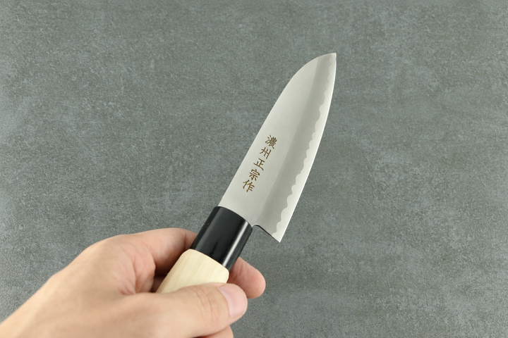 Kleines traditionelles Santokumesser