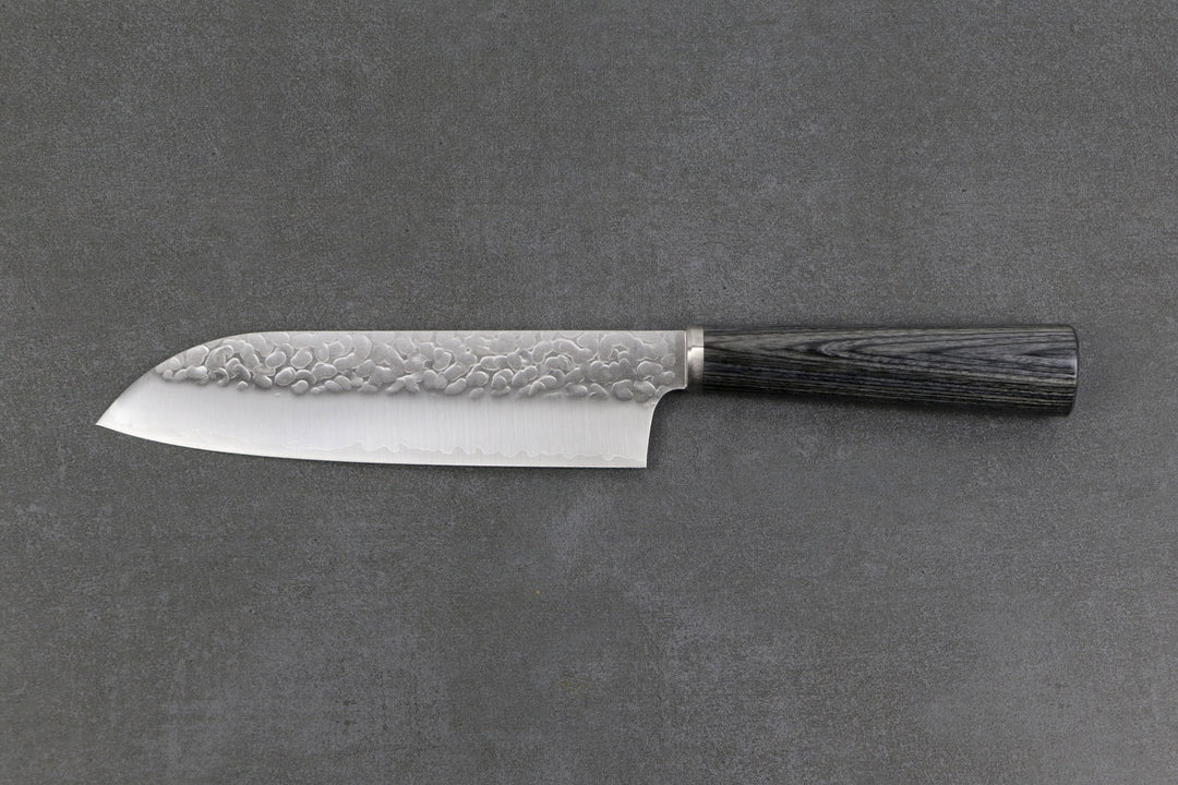 Santoku Messer mit grauem Holzgriff