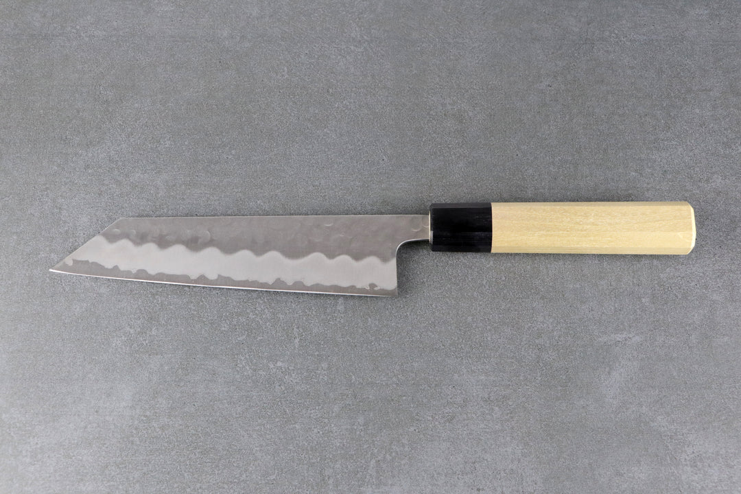 Japanische Messer Typ Bunka und mittellanger Klinge